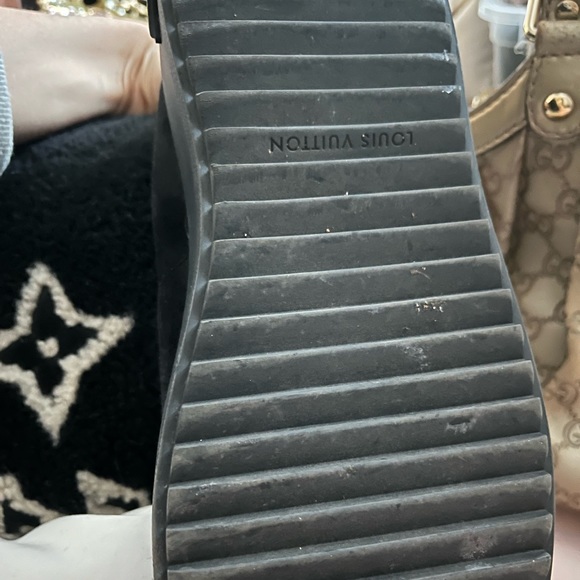 Louis Vuitton snowdrop boot . Size - 8 . Worn once - Picture 7 of 7